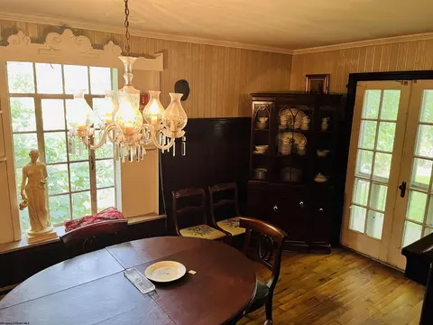 Dining - 1 E 4th St, Weston, WV 26452 photo 2 of 3