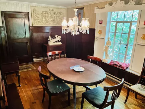 Dining - 1 E 4th St, Weston, WV 26452 photo 3 of 3
