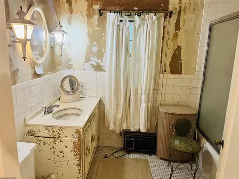 Bath - 1 E 4th St, Weston, WV 26452 photo 2 of 3