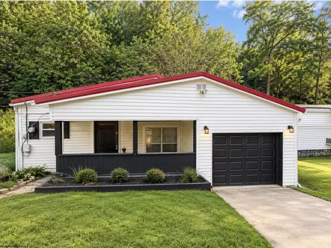 139 Ramp Hollow Rd, Morgantown, WV 26501