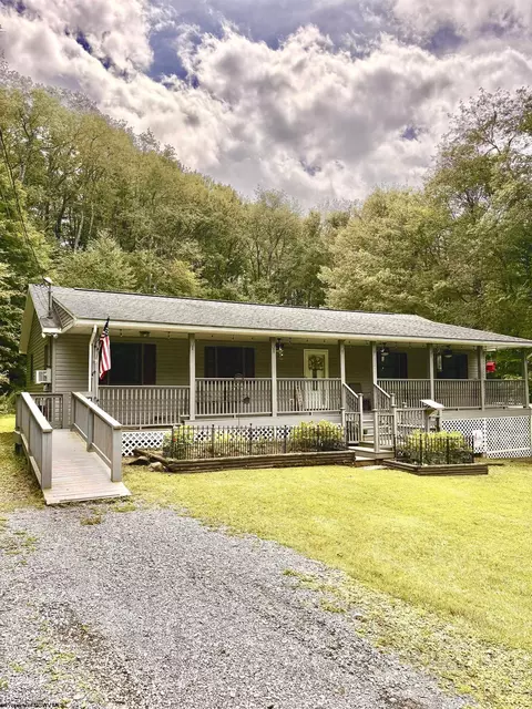 Exterior - 112 Hillside Dr #THOMAS CORP, Thomas, WV 26292 photo 5 of 6