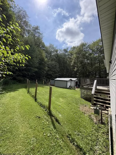 Exterior - 112 Hillside Dr #THOMAS CORP, Thomas, WV 26292 photo 3 of 6