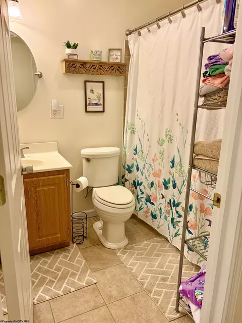 Bath - 112 Hillside Dr #THOMAS CORP, Thomas, WV 26292 photo 2 of 2