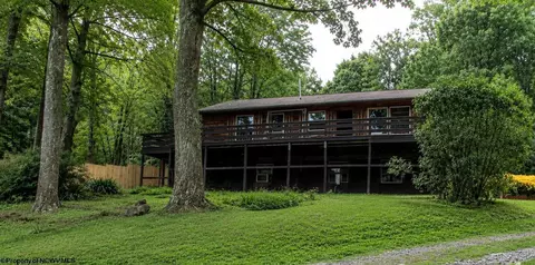 2467 Cuzzart Rd, Bruceton Mills, WV 26525