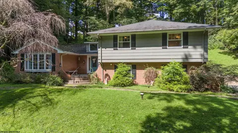 107 Forest Dr, Clarksburg, WV 26301