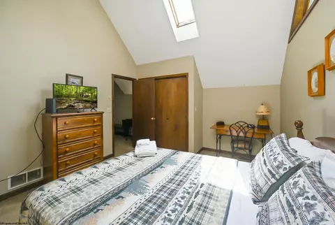 Bedroom - 195 Brookside Rd, Davis, WV 26260 photo 7 of 10