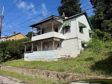 432 School St, Barrackville, WV 26559