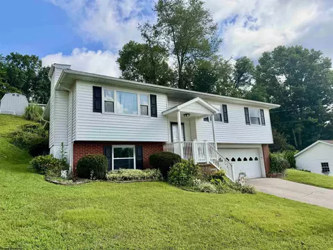 111 Braddock St, Fairmont, WV 26554