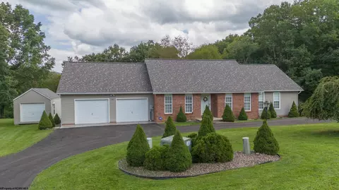Exterior - 10 Clearview Ln, Beverly, WV 26253 photo 2 of 11