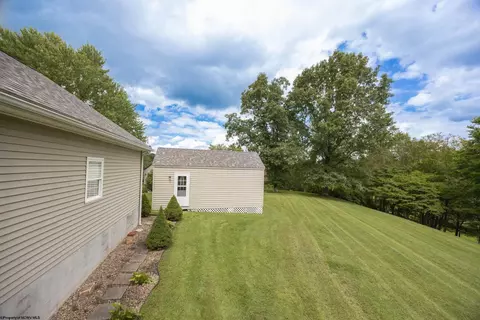 Exterior - 10 Clearview Ln, Beverly, WV 26253 photo 9 of 11