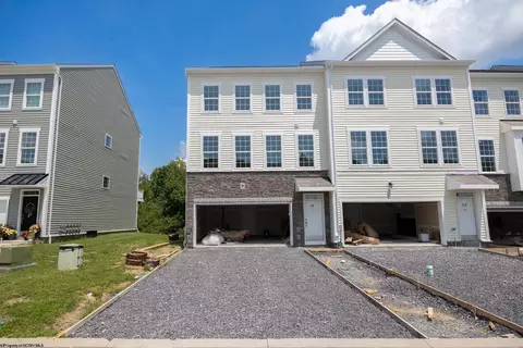 47 Dover Ct, Bridgeport, WV 26330