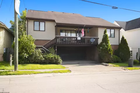 121 E 4th St, Weston, WV 26452