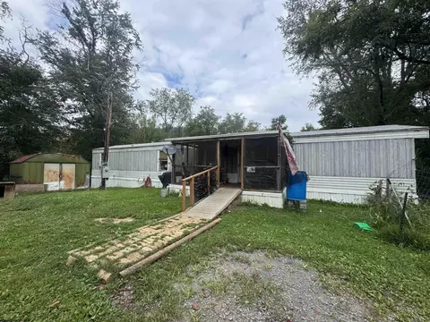 265 Bertha Hill Rd, Maidsville, WV 26541