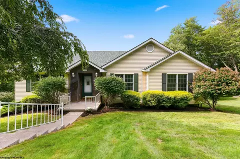 404 Cedar Ln, Morgantown, WV 26508