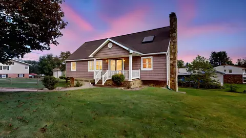 679 Old Monongah Rd, Fairmont, WV 26554