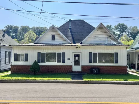 228 Main St, Worthington, WV 26591