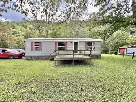 238 Main St, Burnsville, WV 26335