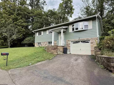 106 Elizabeth Cir, Kingwood, WV 26537