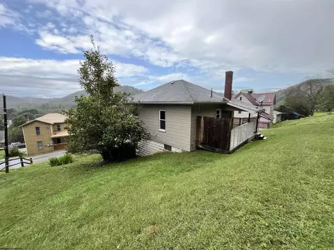 Exterior - 403 S Walnut St, Philippi, WV 26416 photo 17 of 21