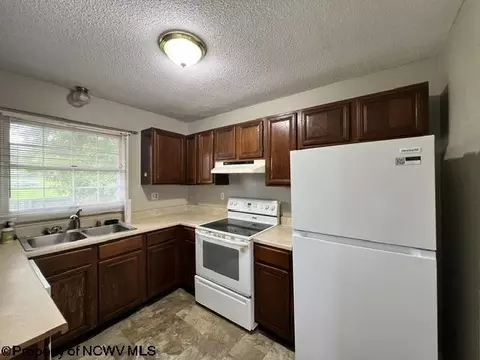 Kitchen - 197 Collett St, Beverly, WV 26253 photo 1 of 2