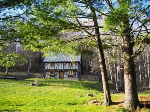 1303 Pheasant Mountain Rd, Kerens, WV 26276