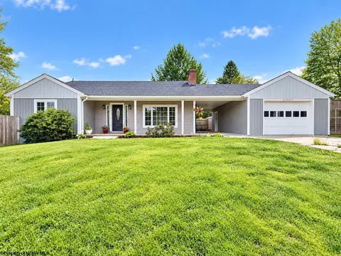 422 Camden Ave, Monongah, WV 26554