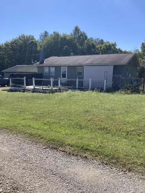 61 Carter Hill Dr, French Creek, WV 26218