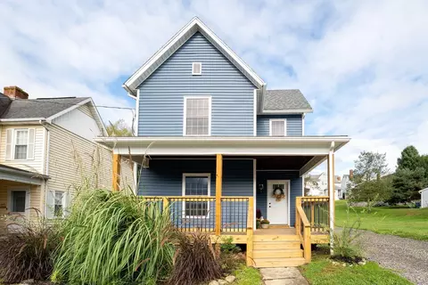 1037 Virginia Ave, Fairmont, WV 26554