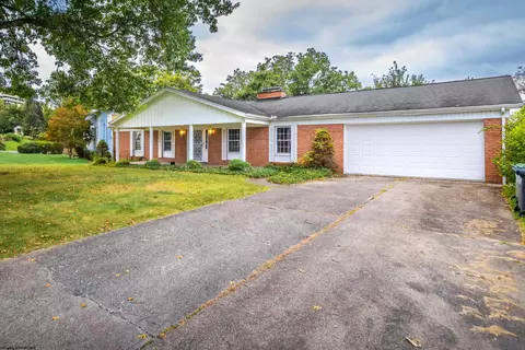 853 Vandalia Rd, Morgantown, WV 26501