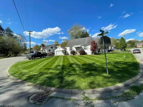 100 Bell Run Rd, Fairmont, WV 26554