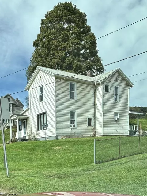 22 Barbour County Hwy, Belington, WV 26250