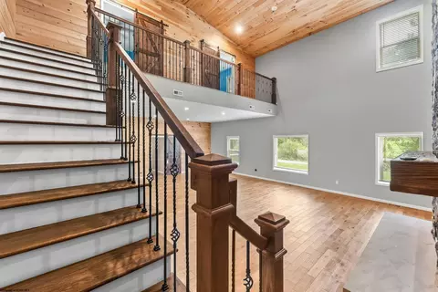 Entry Way - 4243 Independence Rd, Independence, WV 26374 photo 2 of 4
