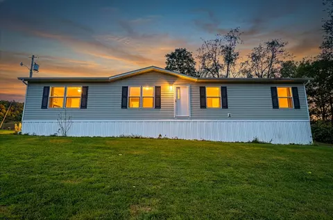 58 Sable Ln, Maidsville, WV 26541