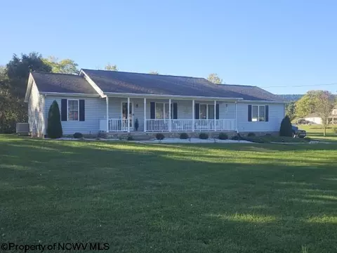 33 Trellis Dr, Gerrardstown, WV 25420