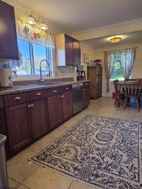 Kitchen - 262 Brown St, Thomas, WV 26292 photo 1 of 4
