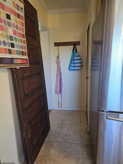 Entry Way - 262 Brown St, Thomas, WV 26292 photo 5 of 6