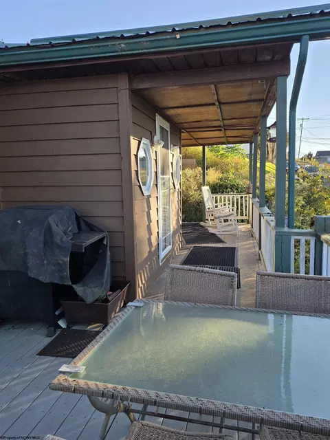 Exterior - 262 Brown St, Thomas, WV 26292 photo 6 of 10