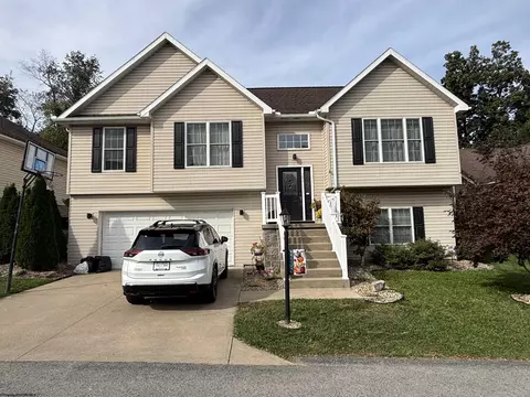 252 Hanalei Dr, Morgantown, WV 26508