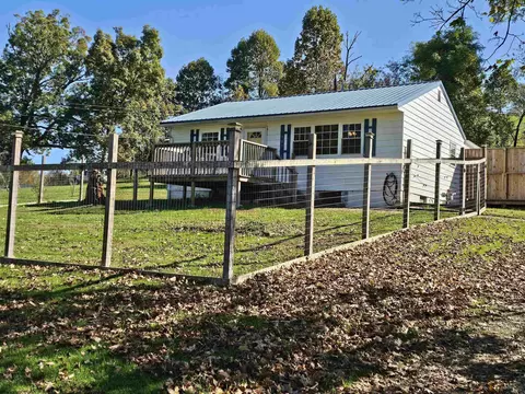 185 Powell Rd, Fairmont, WV 26554