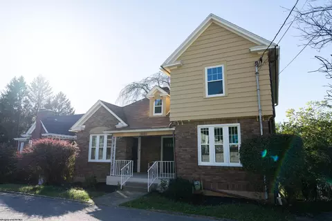615 Fleming Pl, Fairmont, WV 26554