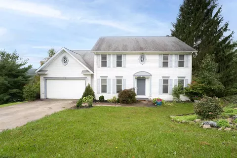 3004 Fallen Oak Rd, Morgantown, WV 26508