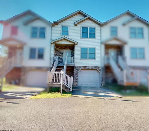 402 Olympic Ln, Fairmont, WV 26554