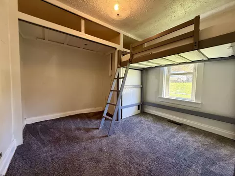Bedroom - 1020 12 E Main St, Mannington, WV 26582 photo 5 of 6