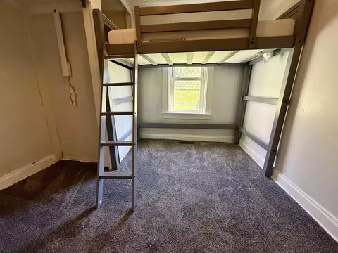 Bedroom - 1020 12 E Main St, Mannington, WV 26582 photo 4 of 6