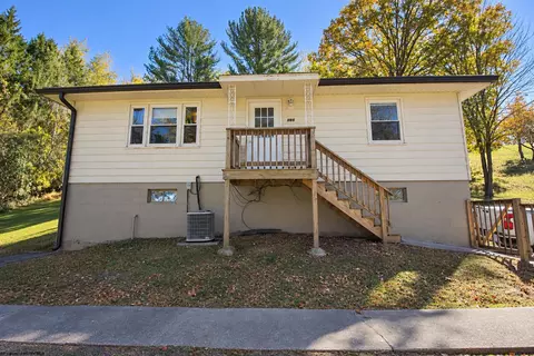 595 Owens Ave, Fairmont, WV 26554