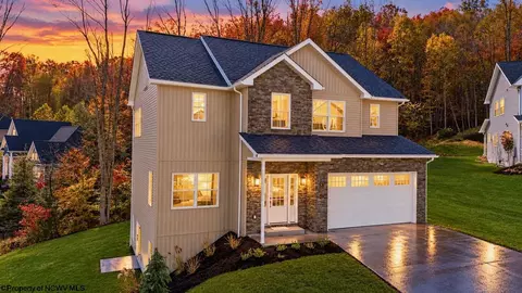 201 Sabre Ct, Morgantown, WV 26508