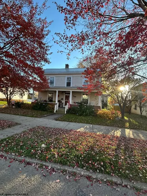 45 Meade St, Buckhannon, WV 26201