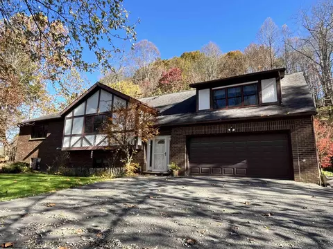 499 Hackers Creek Rd, Buckhannon, WV 26201