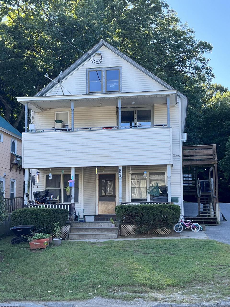 573 S Main St, Brattleboro, VT 05301 1 photo MLS 4930318 Movoto