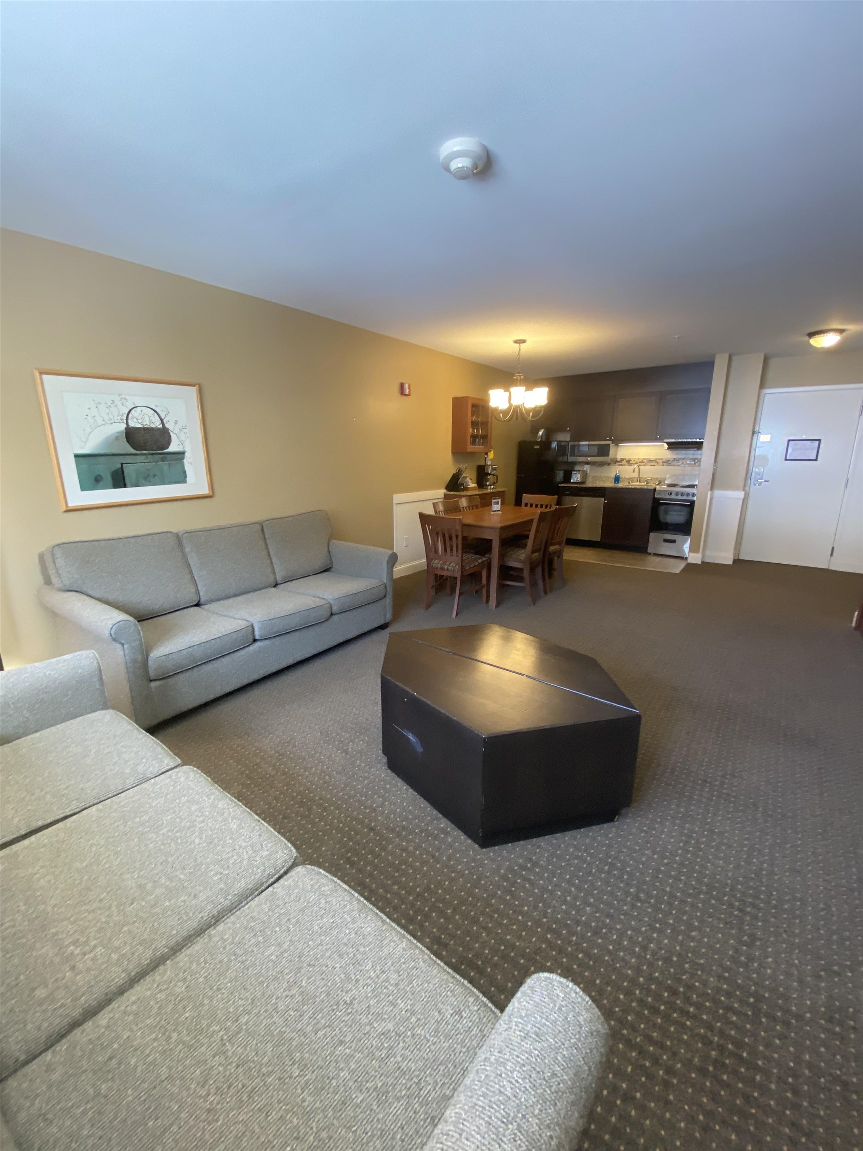 215 Qtr4 89 Grand Summit Way
